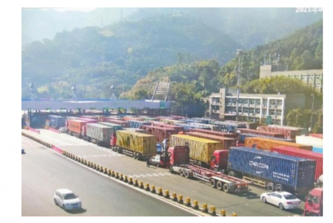 Container congestion chaos as Yantian pushes deadlines pre-new year holiday Container congestion chaos as Yantian pushes deadlines pre-new year holiday