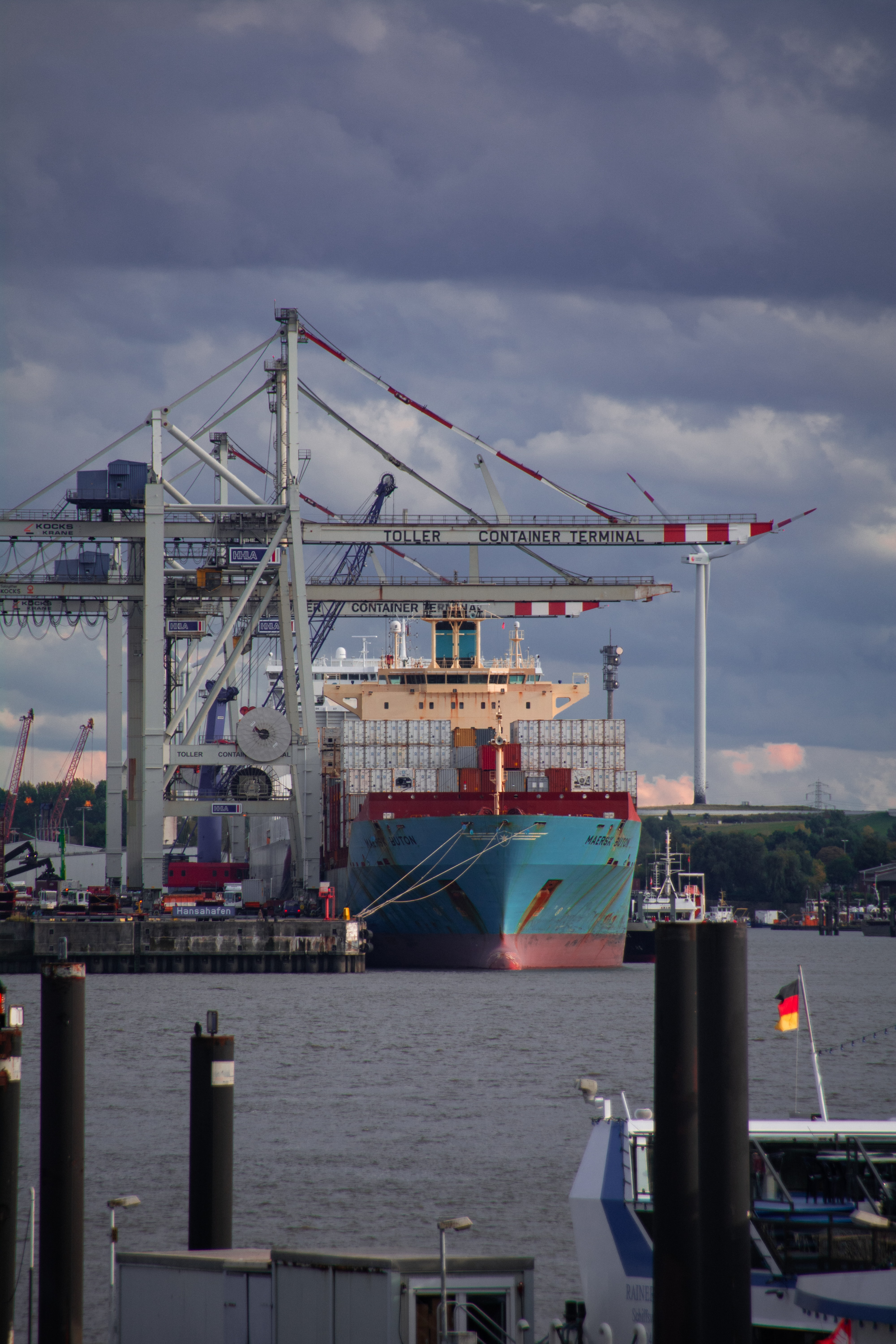 German dock talks break down, first docker strike in decades