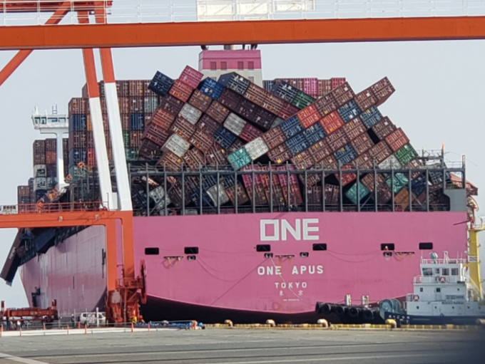 Shippers to pay the penalty as ONE becomes first to apply overweight charge